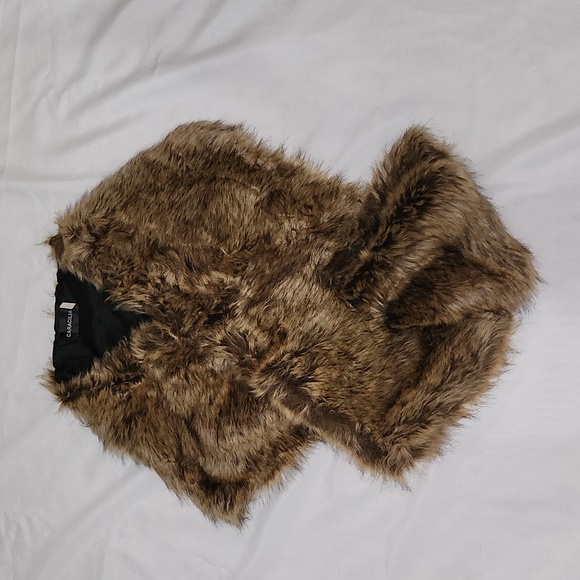 Caracilia Faux Fur Brown Wrap - Picture 2 of 4